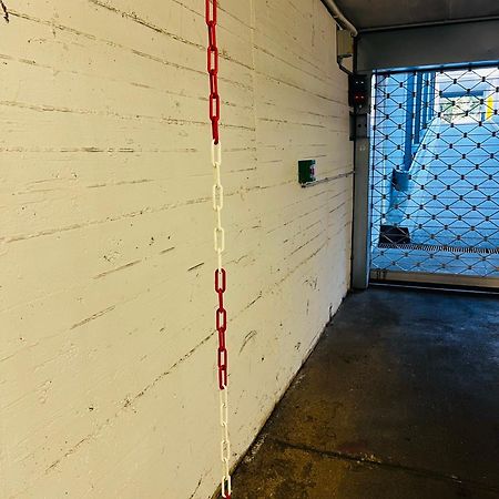 Ladenwohnung In Kreuzberg Mit Parkplatz In Einer Tiefgarage Berlijn Buitenkant foto