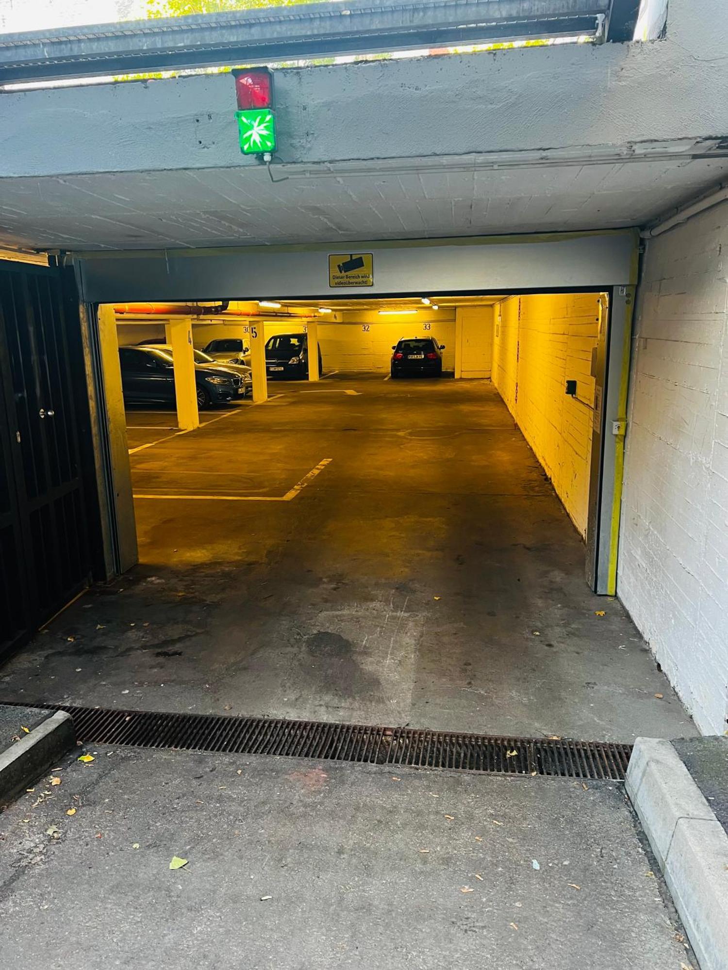 Ladenwohnung In Kreuzberg Mit Parkplatz In Einer Tiefgarage Berlijn Buitenkant foto
