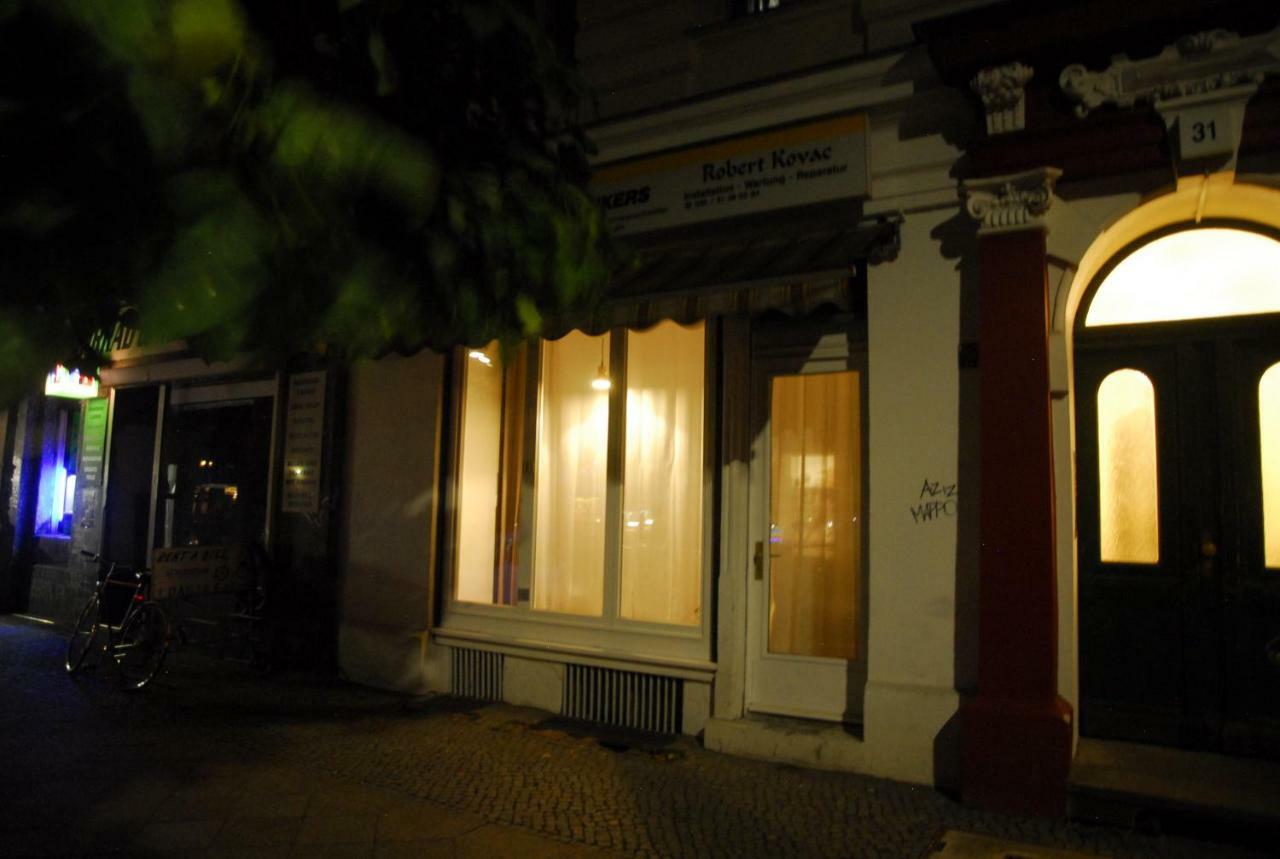 Ladenwohnung In Kreuzberg Mit Parkplatz In Einer Tiefgarage Berlijn Buitenkant foto